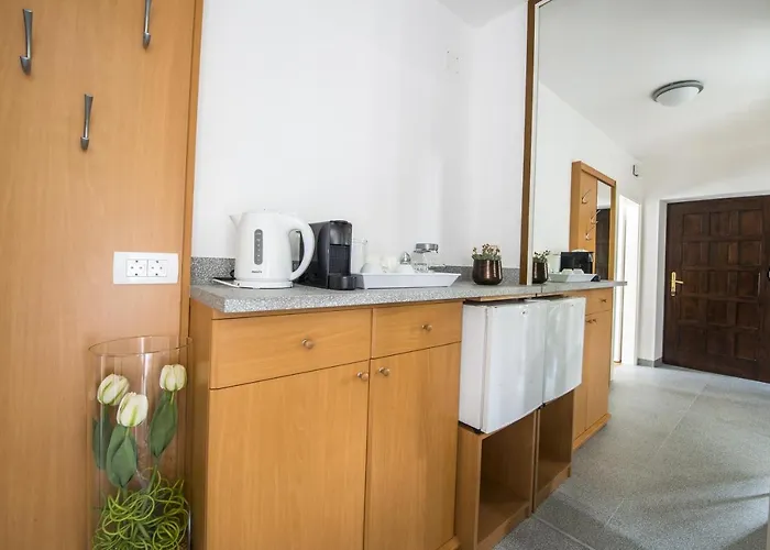 בית אירוח Ostan בובק